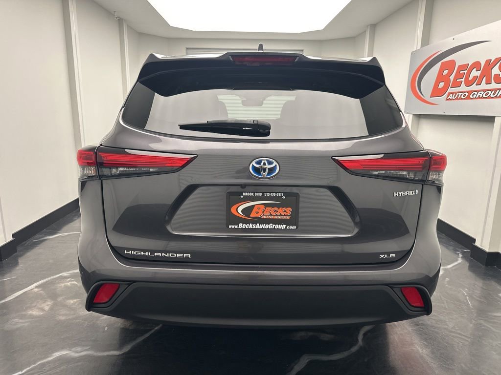 Used 2021 Toyota Highlander XLE image 28