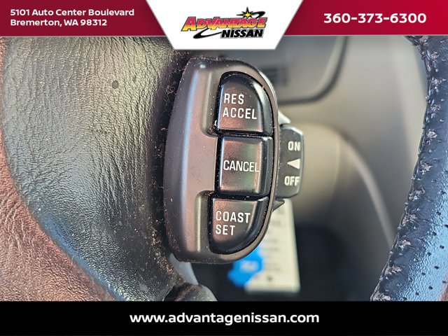 Used 2000 Nissan Maxima SE image 12