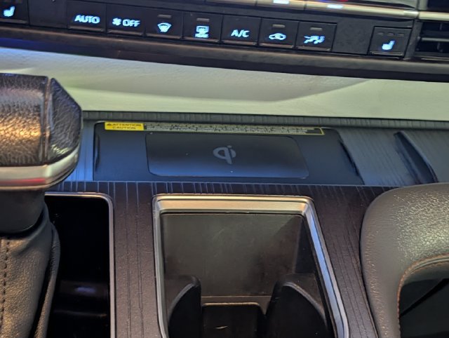 Used 2023 Toyota Sienna XSE w/ XSE Plus Package AWD/4WD image 16