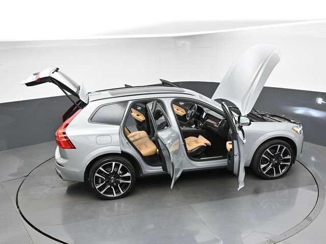 Used 2024 Volvo XC60 B5 Ultimate w/ Protection Package Premier AWD/4WD image 49