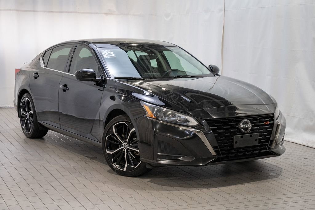 Used 2023 Nissan Altima 2.5 SR image 1
