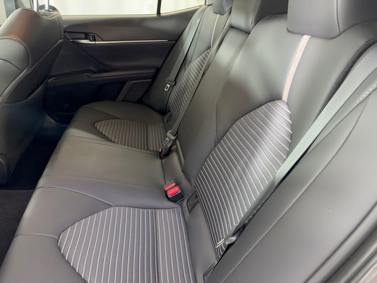 Used 2024 Toyota Camry SE w/ Convenience Package FWD image 25