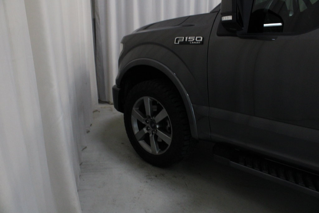 Used 2015 Ford F150 Lariat w/ Equipment Group 502A Luxury AWD/4WD image 29