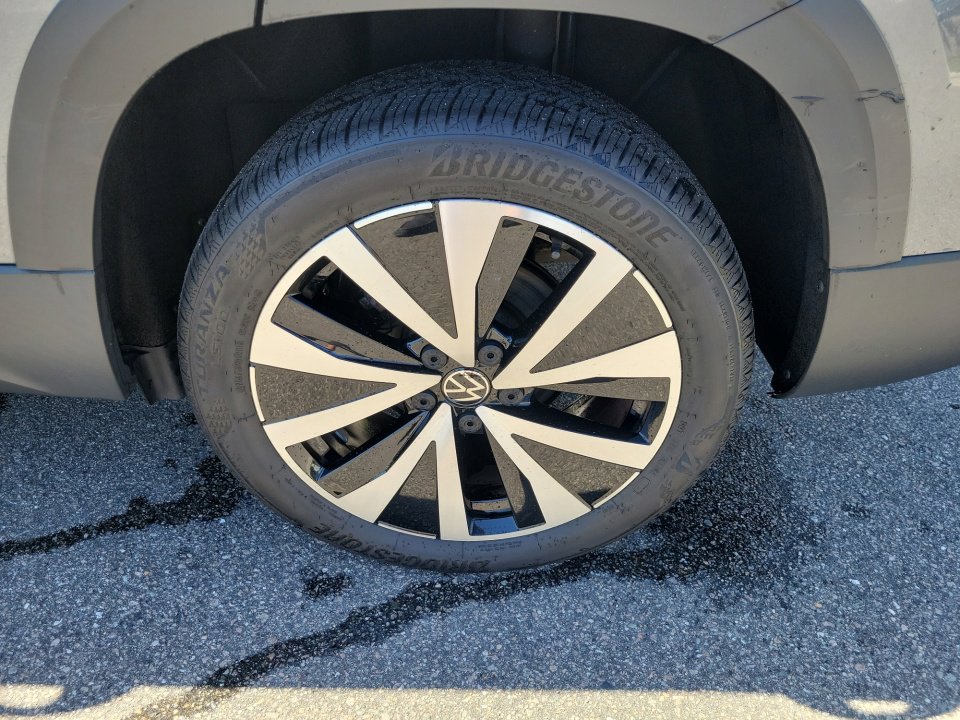 Used 2022 Volkswagen Taos SE image 27