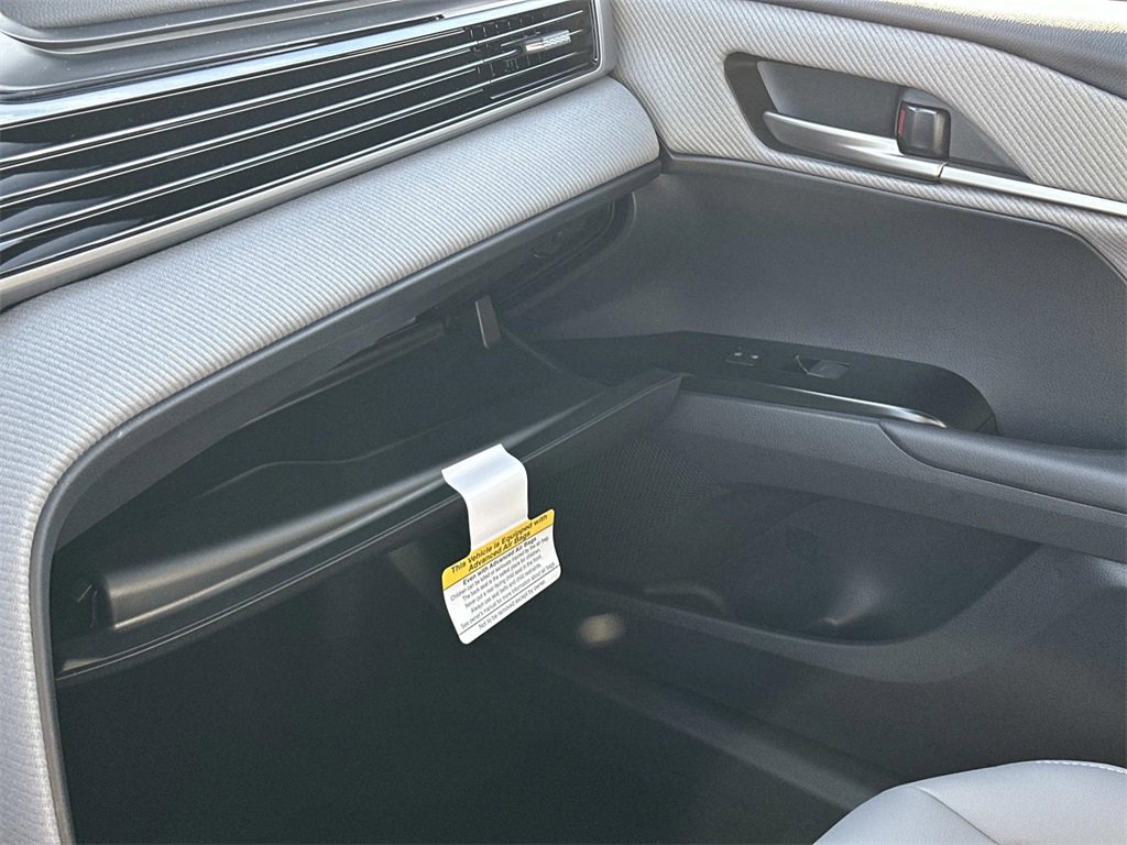 New 2026 Toyota Camry SE image 31