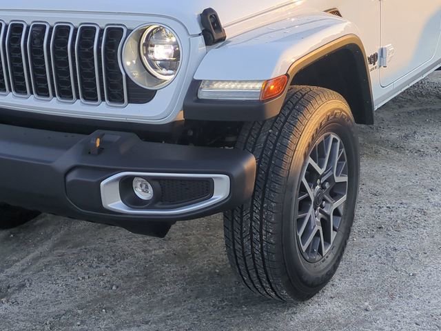 New 2025 Jeep Wrangler Unlimited Sahara w/ Technology Group AWD/4WD image 9