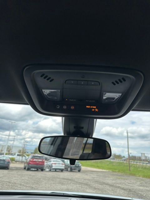 Used 2023 Chevrolet Traverse LT FWD image 48