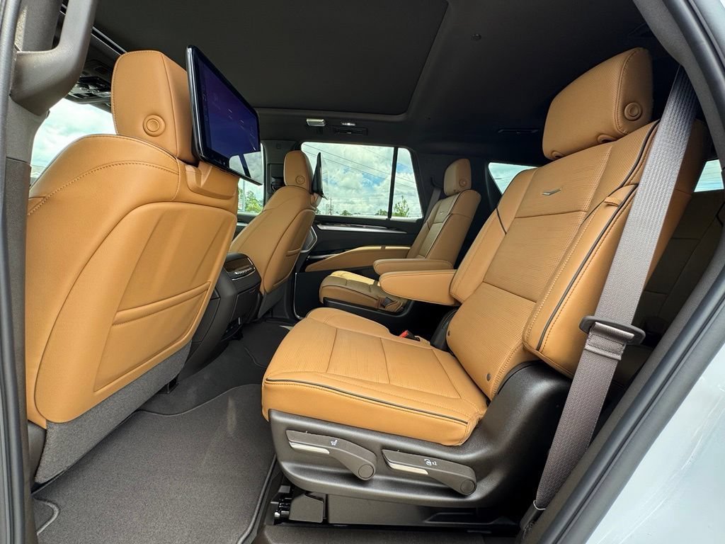 New 2026 Cadillac Escalade Luxury w/ Touring Package AWD/4WD image 35