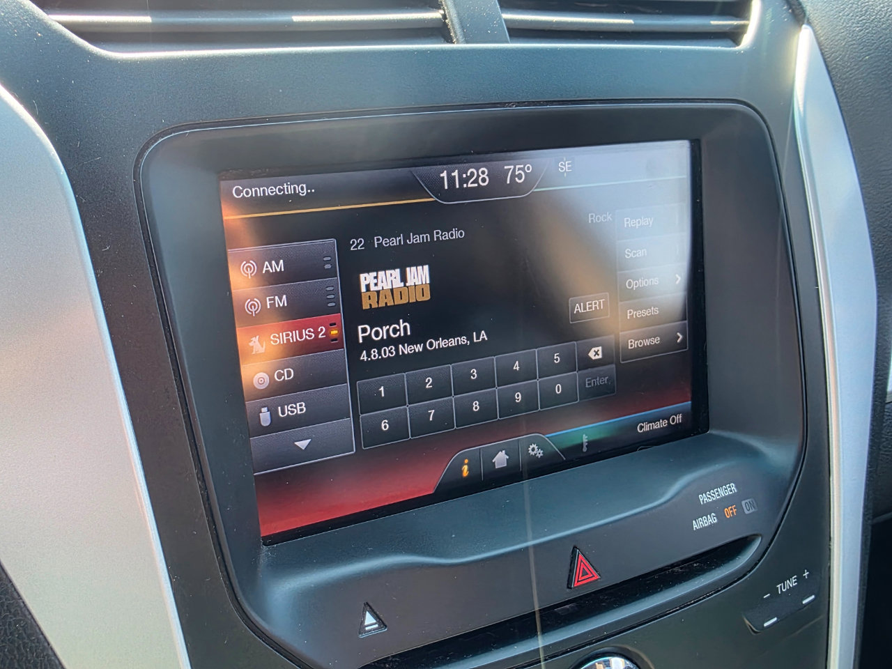 Used 2013 Ford Explorer XLT image 9