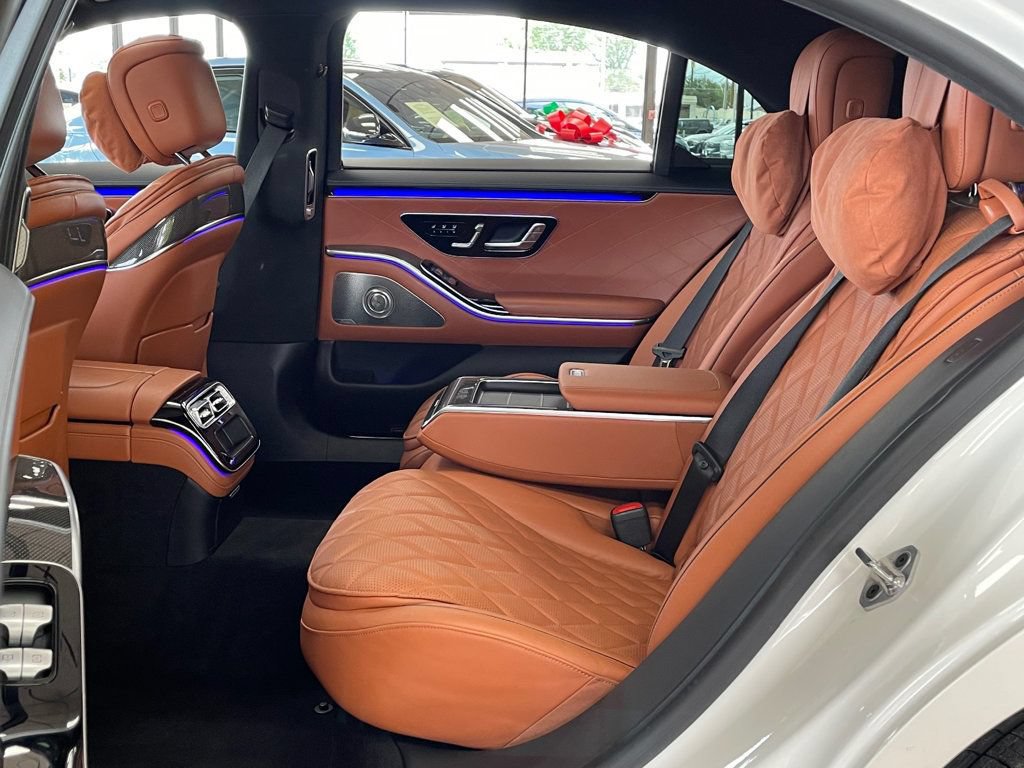 Used 2023 Mercedes-Benz S 580e 4MATIC Sedan w/ AMG Line image 20