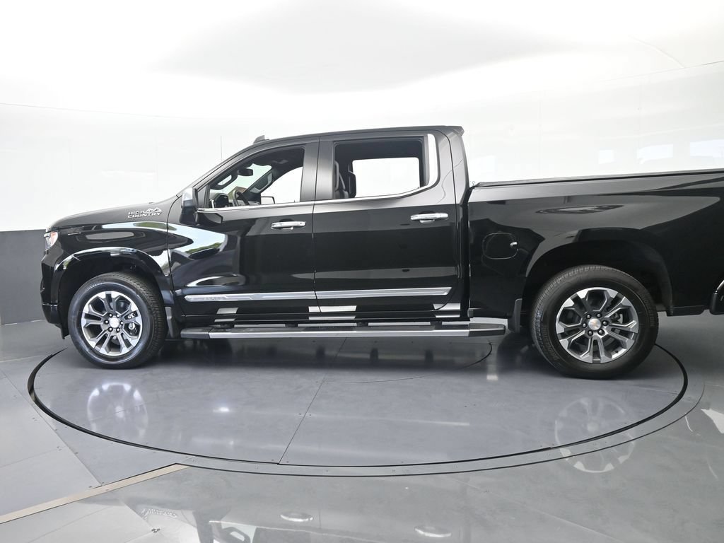 Used 2026 Chevrolet Silverado 1500 High Country RWD image 3