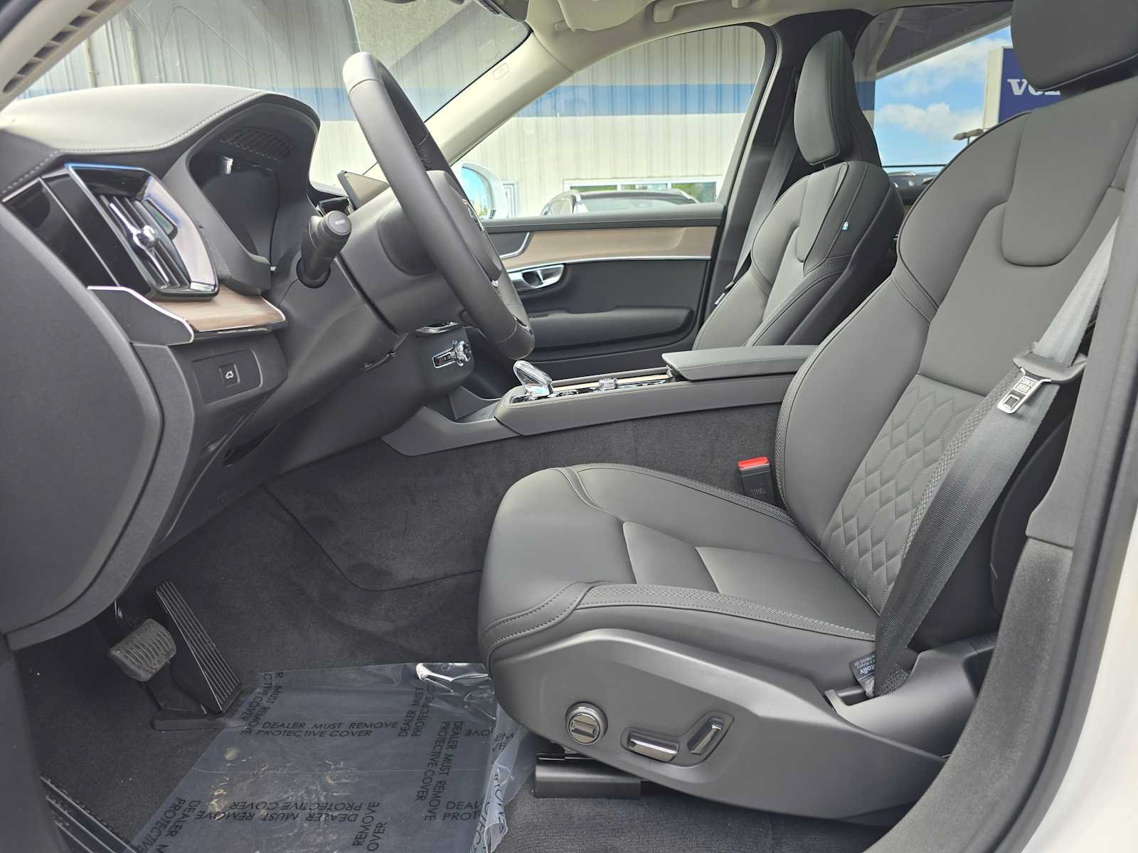 New 2026 Volvo XC90 B6 Plus w/ Protection Package AWD/4WD image 20