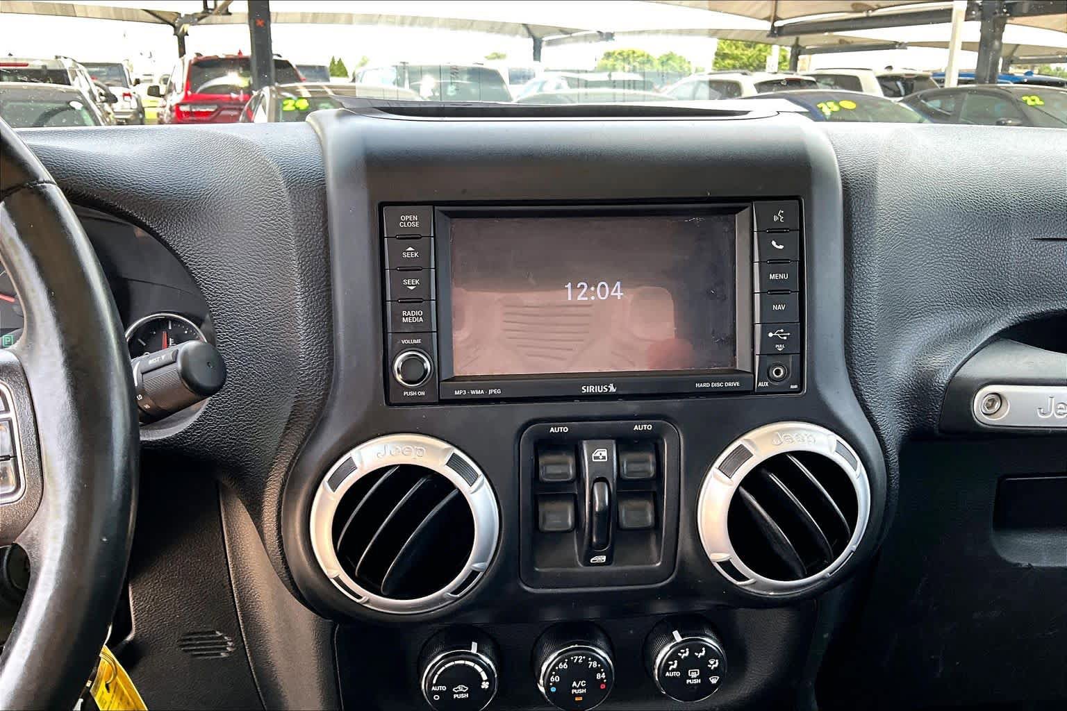 Used 2013 Jeep Wrangler Unlimited Sahara w/ Connectivity Group AWD/4WD image 29