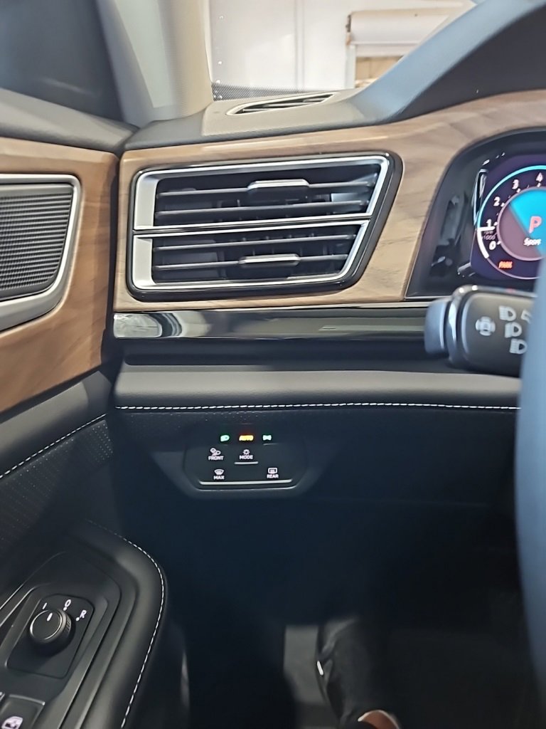 New 2026 Volkswagen Atlas SE image 37