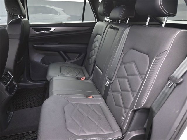 Certified 2024 Volkswagen Atlas Cross Sport SE image 23