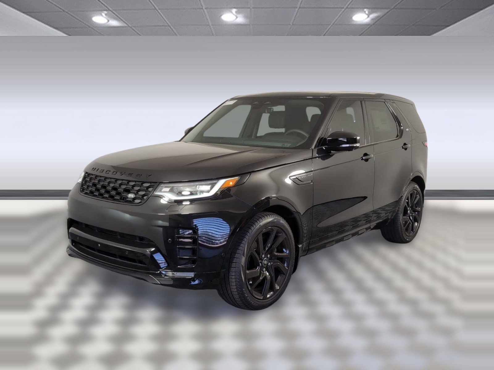Used 2025 Land Rover Discovery Dynamic SE image 1