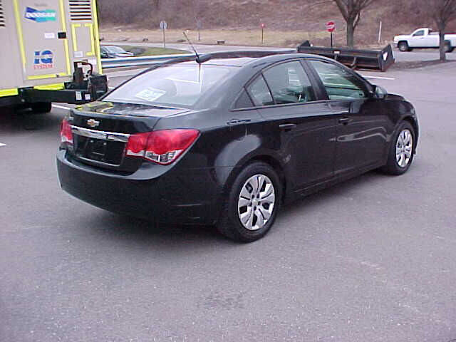 Used 2015 Chevrolet Cruze LS image 5