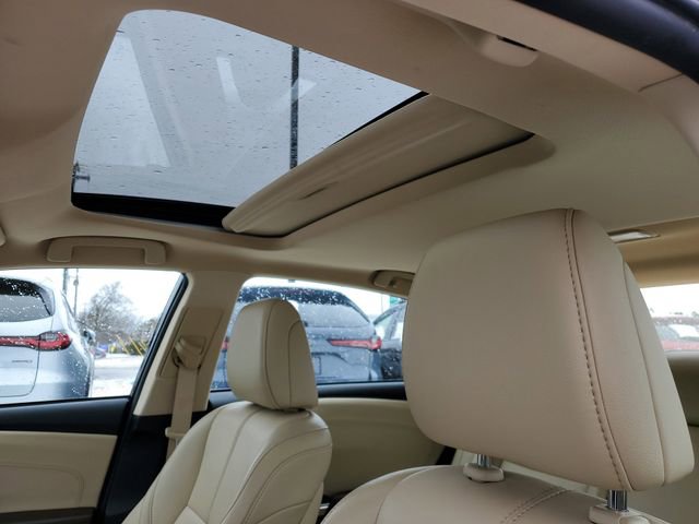 Used 2017 Toyota Avalon XLE Premium w/ All Weather Liner Package image 6