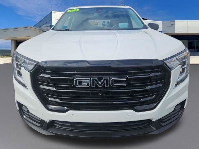 Used 2023 GMC Terrain SLT w/ Tech Package image 9