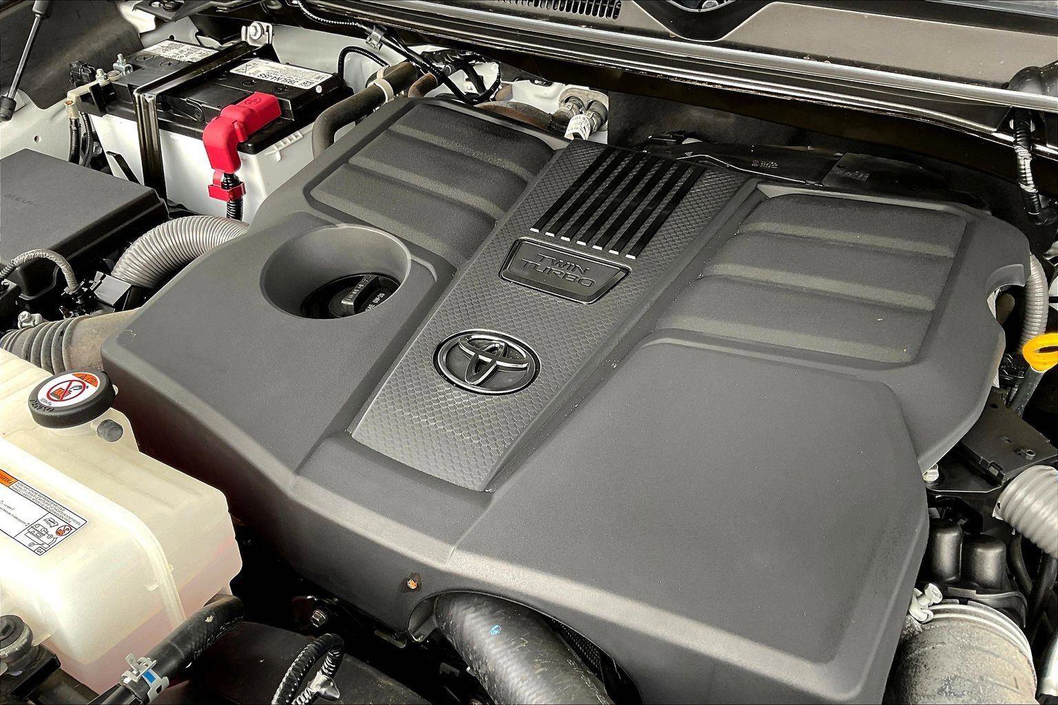 Used 2024 Toyota Tundra SR image 32