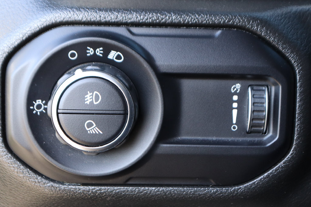 Used 2023 Jeep Gladiator Sport AWD/4WD image 18