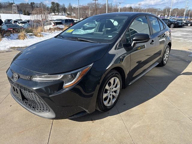 Used 2021 Toyota Corolla LE image 3