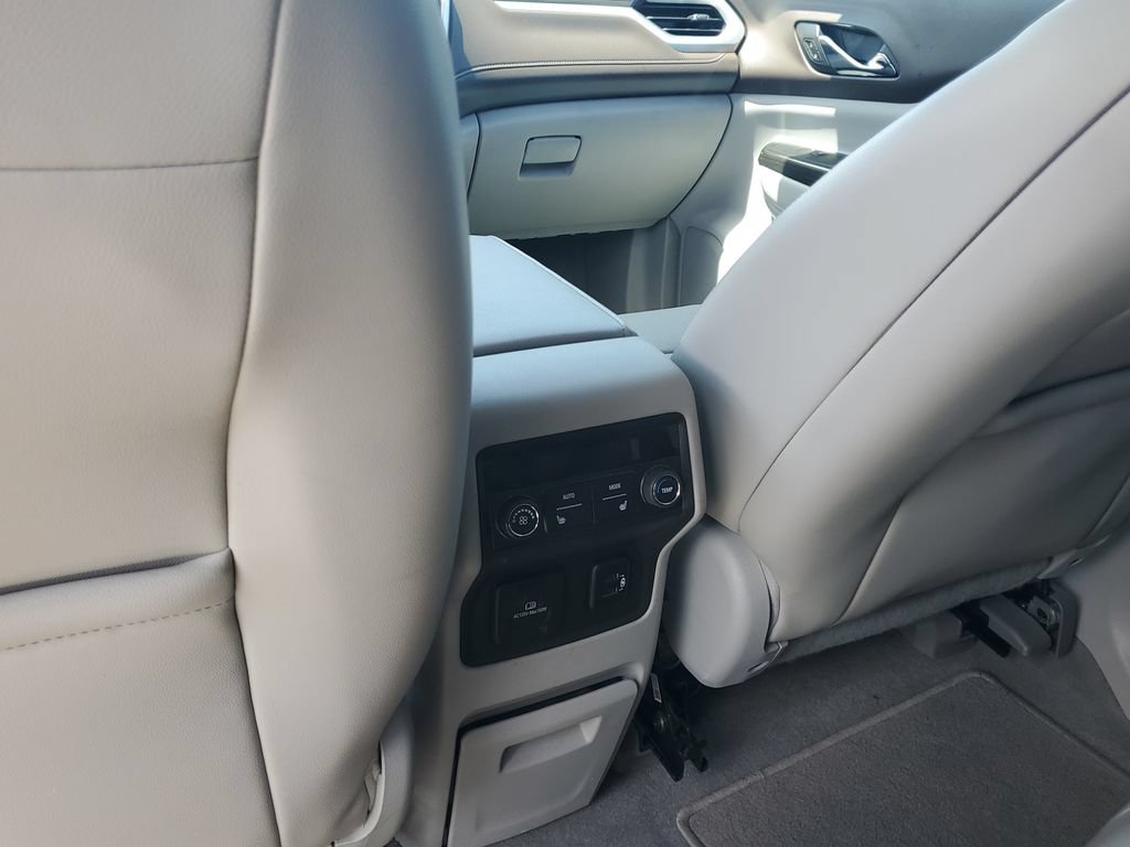 Used 2017 GMC Acadia SLT FWD image 15