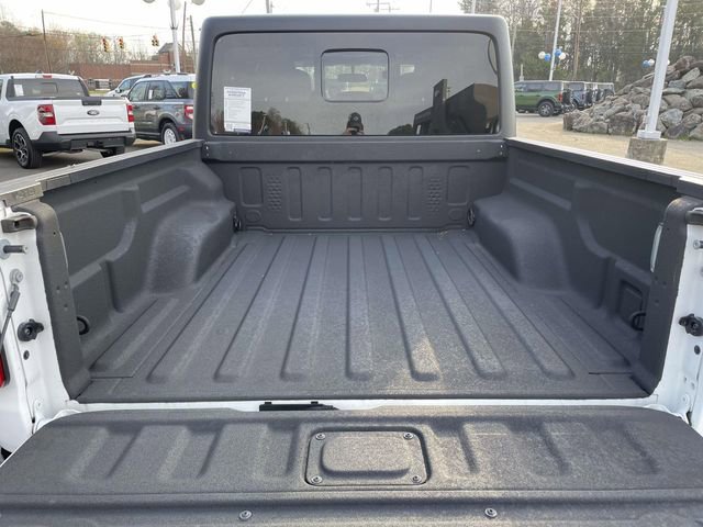 Used 2023 Jeep Gladiator Sport image 8