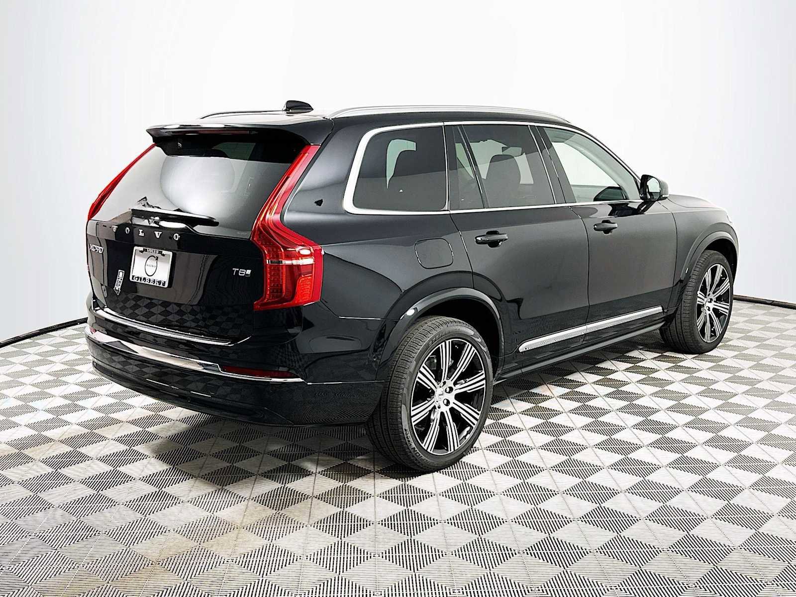 Certified 2025 Volvo XC90 T8 Plus w/ Protection Package Premier image 6