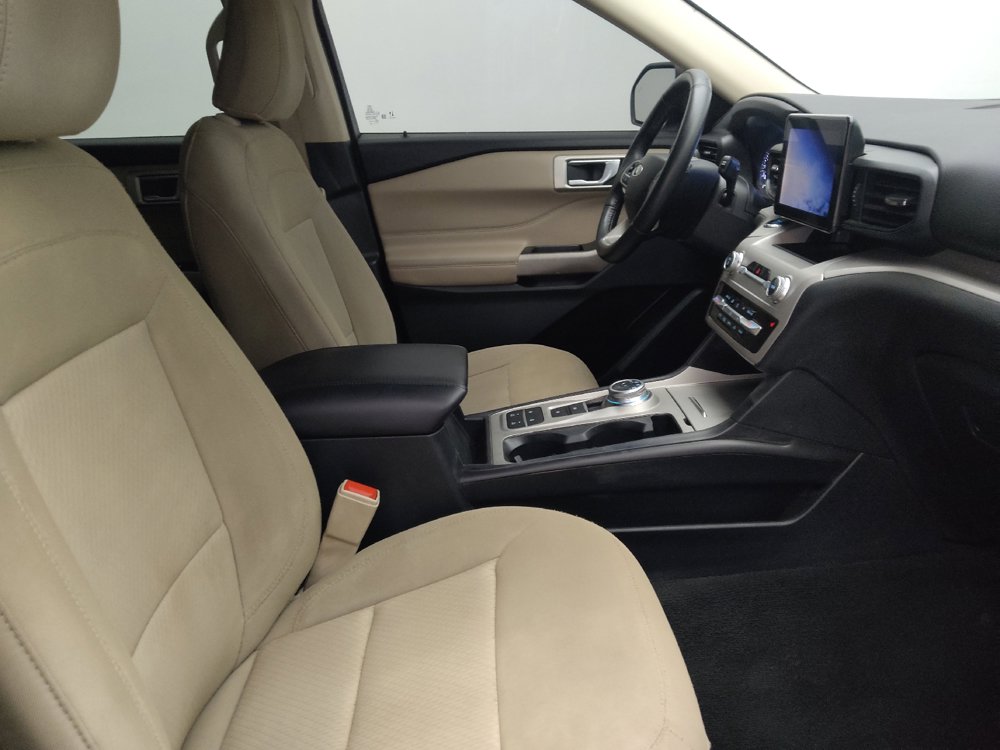 Used 2024 Ford Explorer XLT RWD image 21