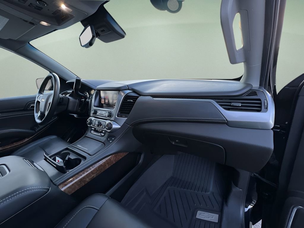 Used 2018 Chevrolet Suburban Premier image 30