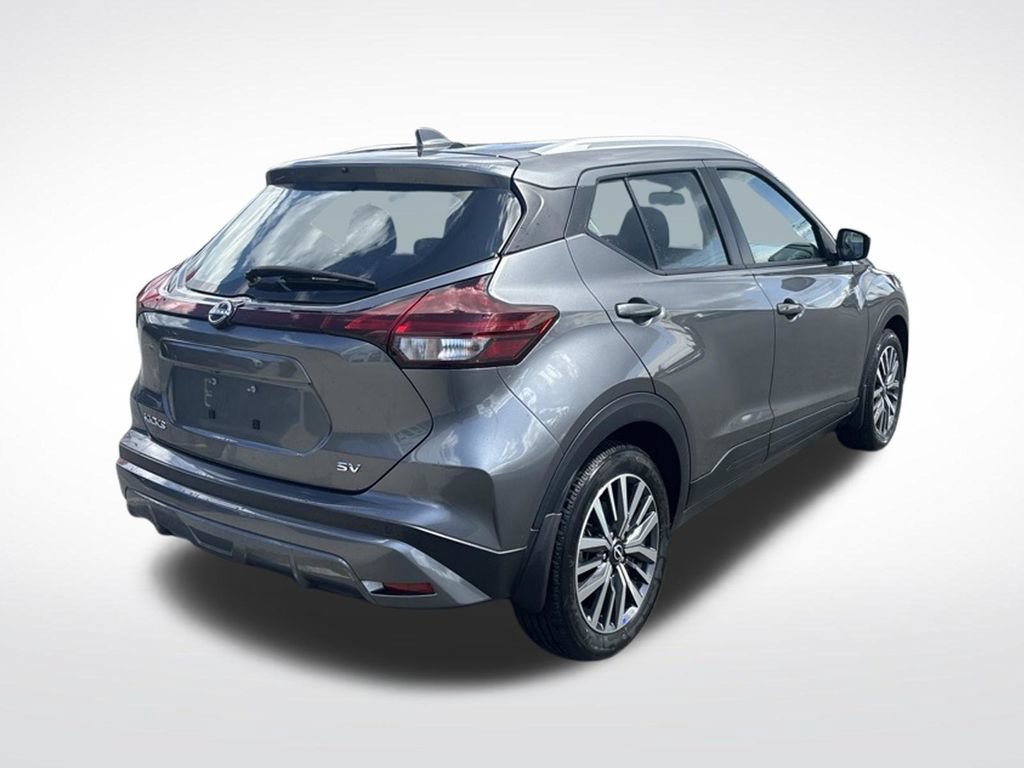 Used 2023 Nissan Kicks SV FWD image 7