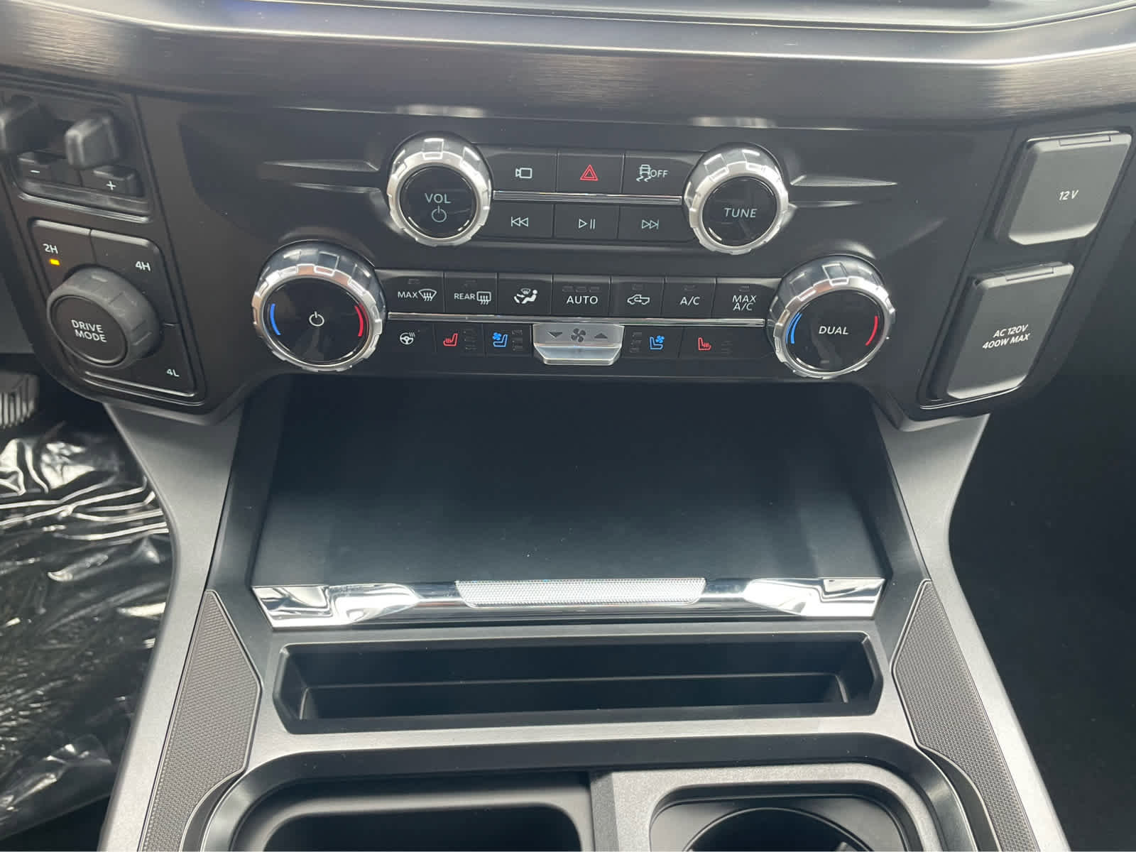 New 2026 Ford F350 Lariat image 26