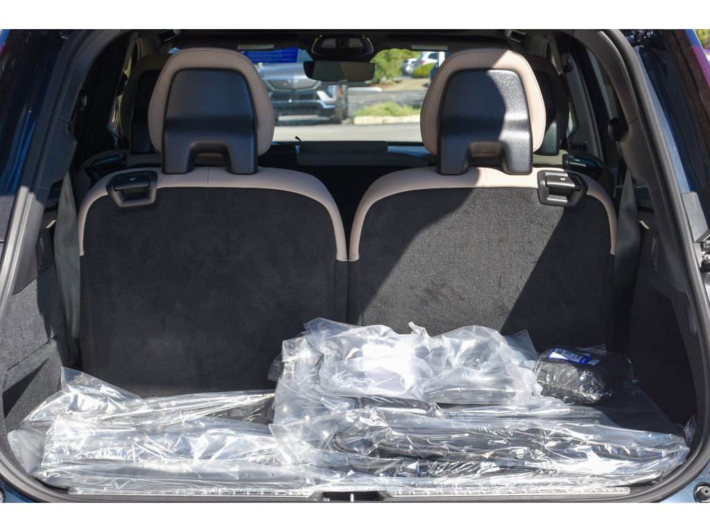 New 2026 Volvo XC90 B6 Plus w/ Protection Package Premier image 24