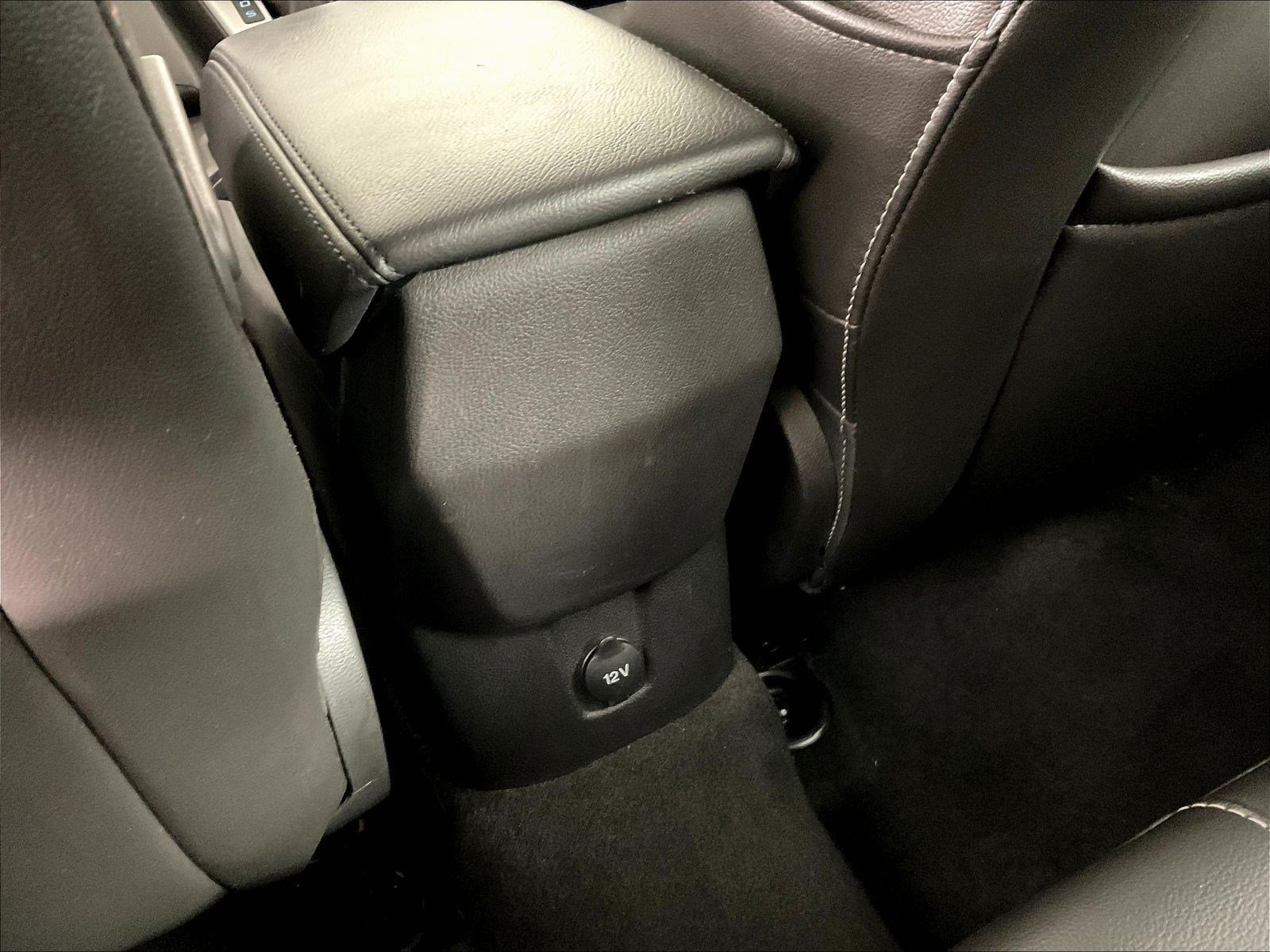 Used 2014 Ford Focus SE w/ Equipment Group 201A FWD image 10