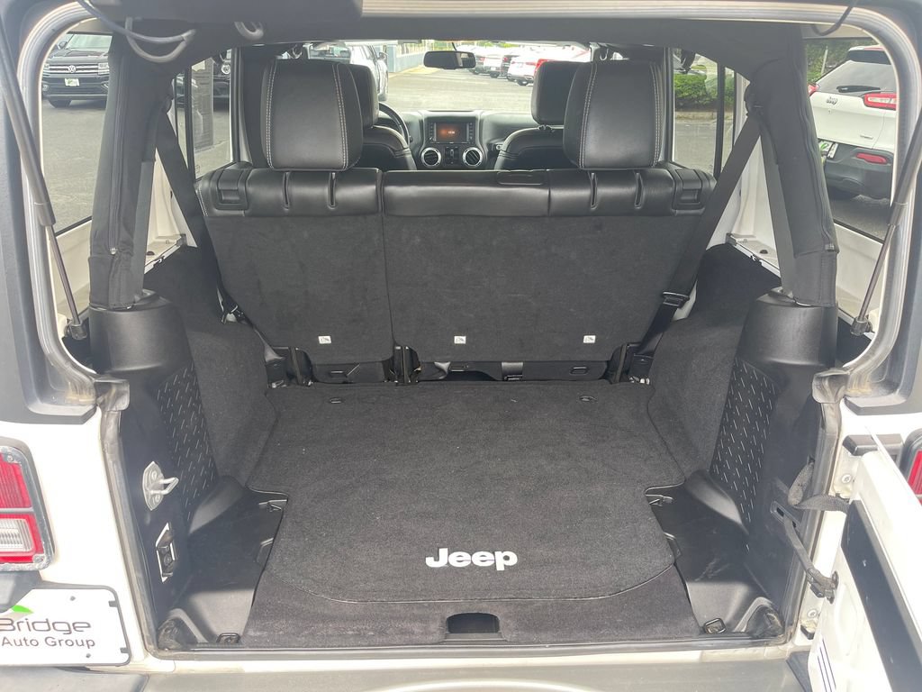 Used 2015 Jeep Wrangler Unlimited Sport AWD/4WD image 18