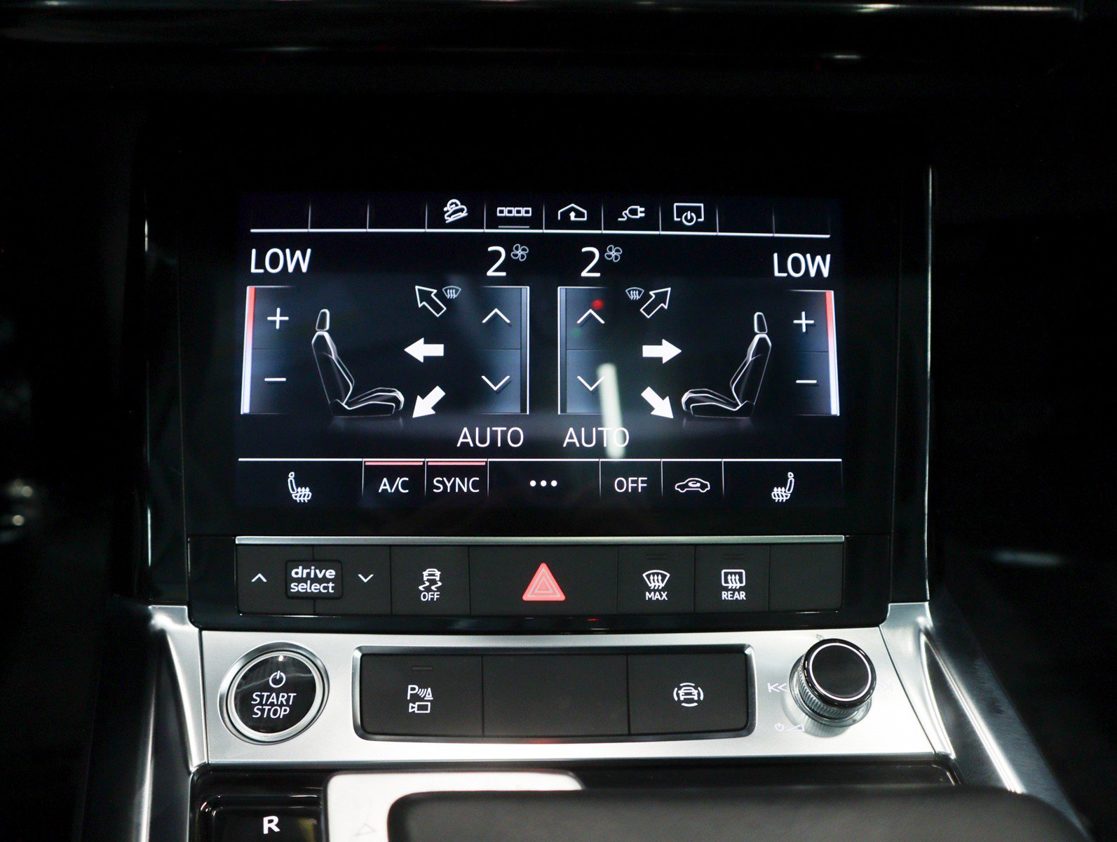Used 2024 Audi Q8 e-tron Premium AWD/4WD image 18