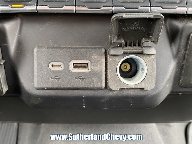 Used 2021 Chevrolet Silverado 1500 LT image 38