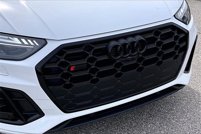 Used 2024 Audi SQ5 Prestige w/ Prestige Package image 30