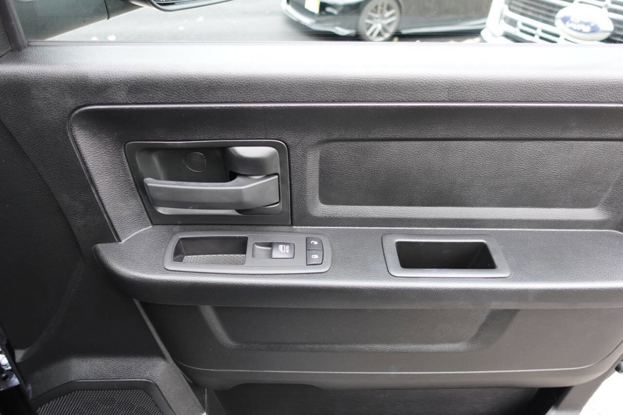 Used 2023 RAM 1500 Express w/ Wheel & Sound Group image 30