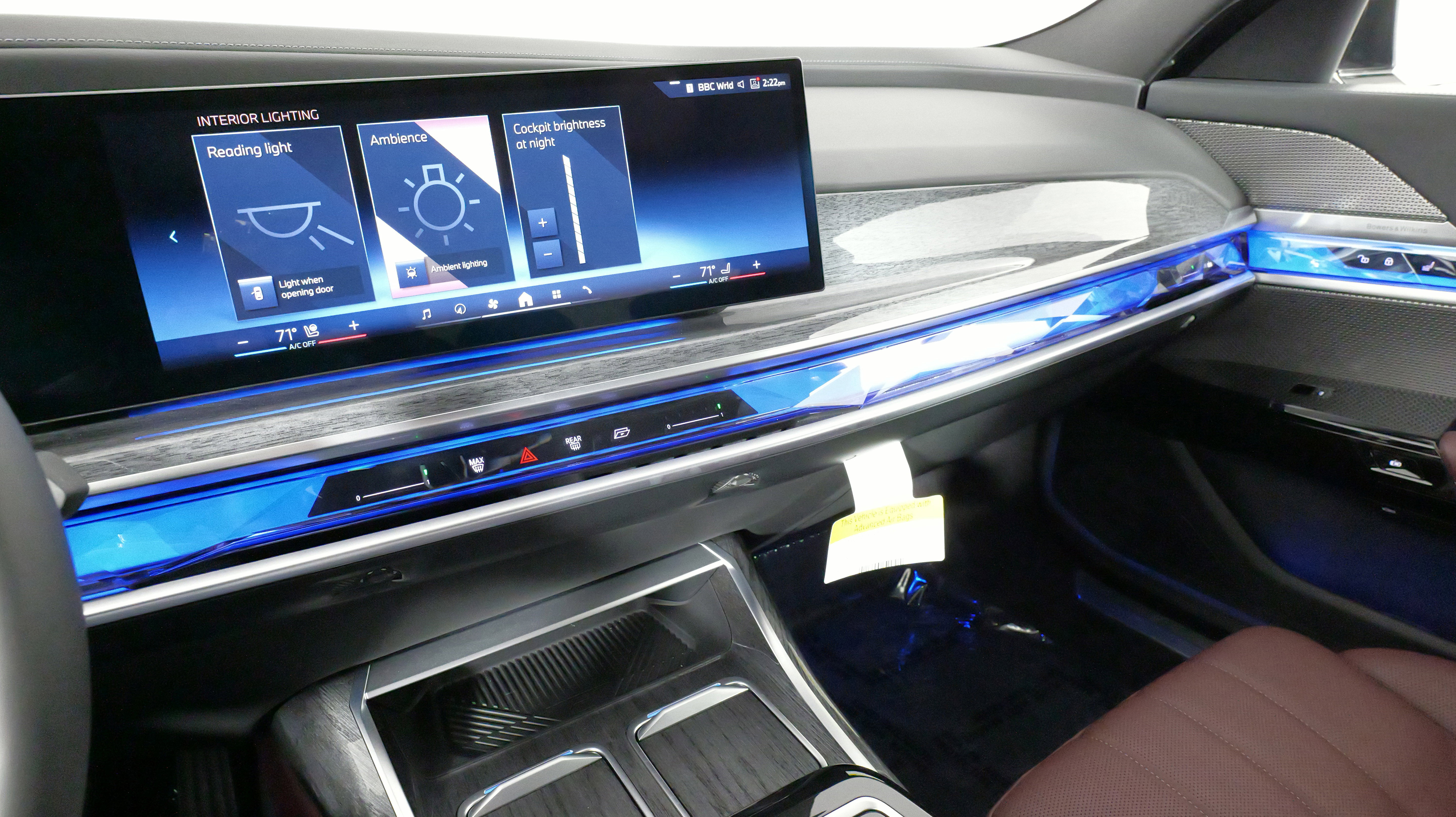 Used 2024 BMW i7 xDrive60 w/ Executive Package image 49