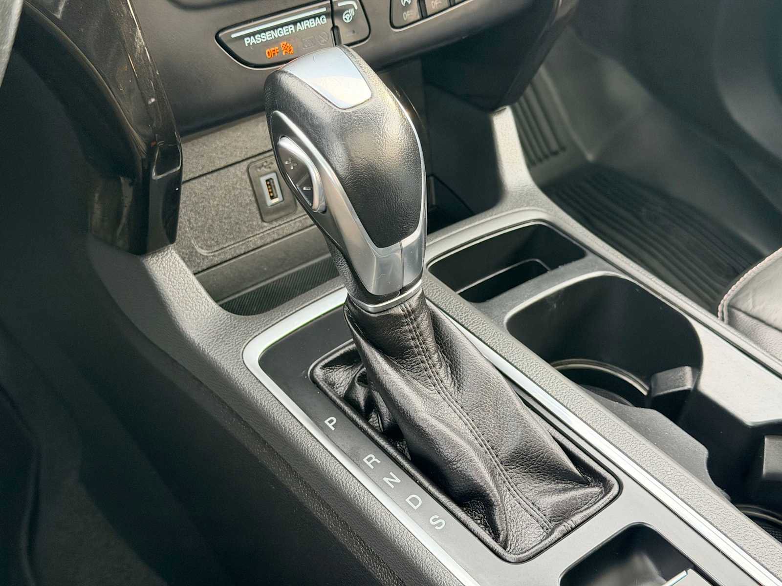 Used 2018 Ford Escape Titanium image 33