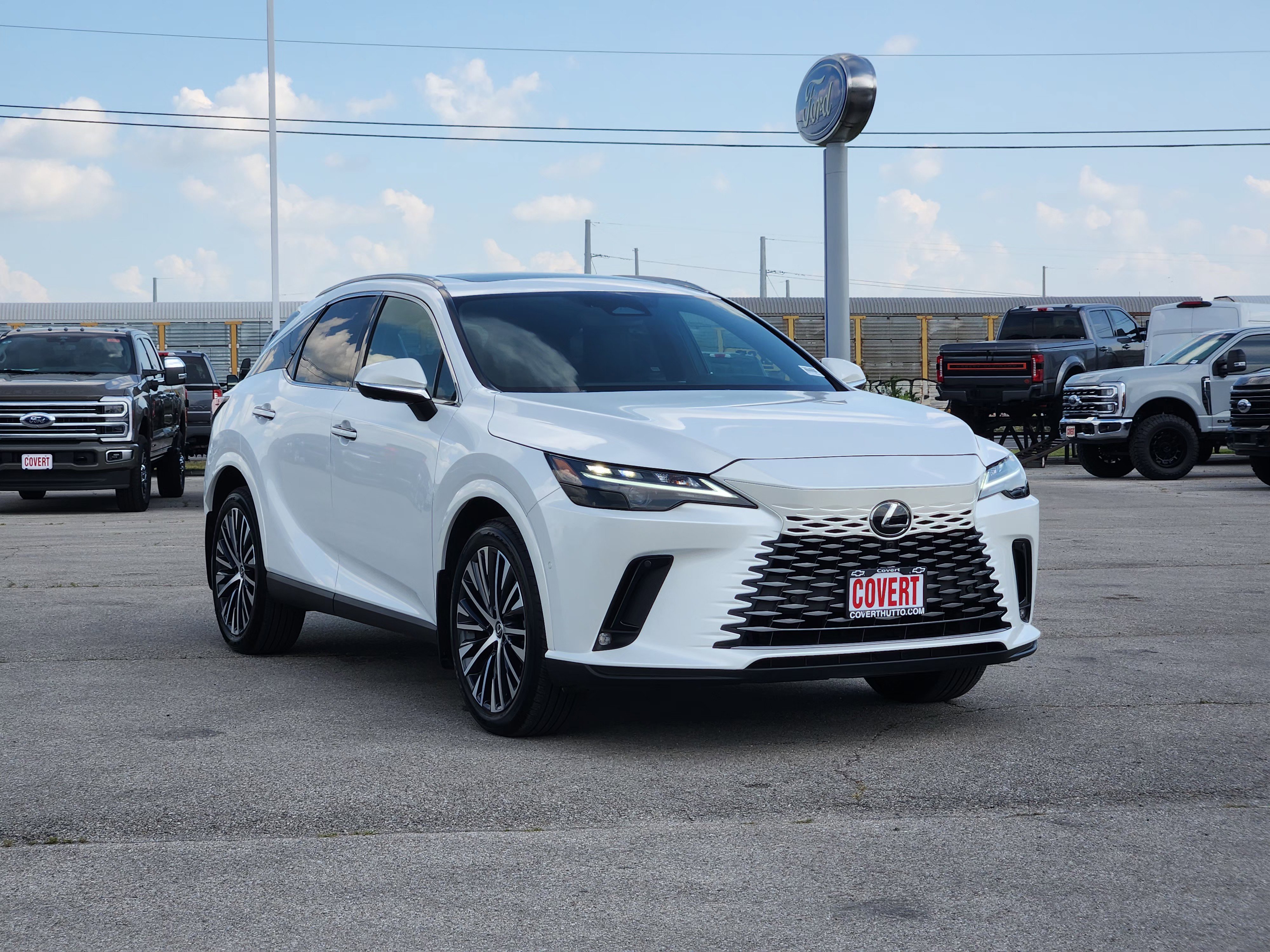 Used 2025 Lexus RX 350 w/ Convenience Package AWD/4WD image 3