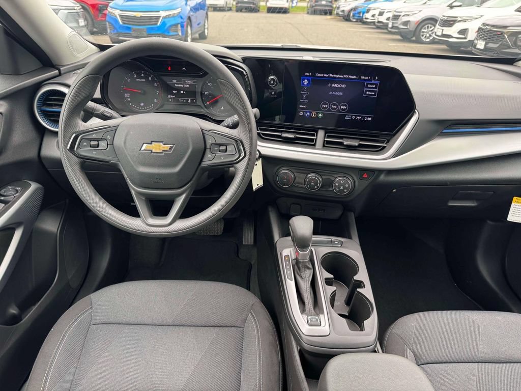 Used 2026 Chevrolet Trax LS FWD image 19