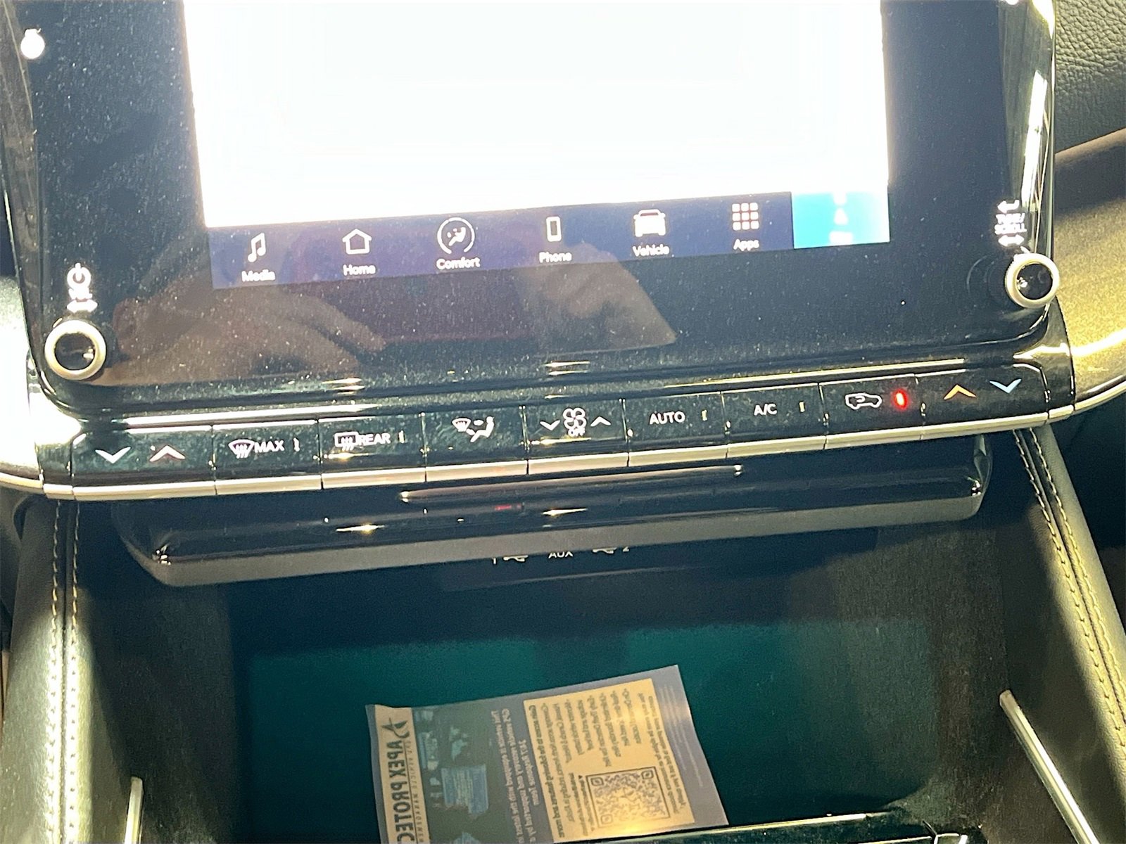 Used 2024 Jeep Wagoneer L 4WD image 16