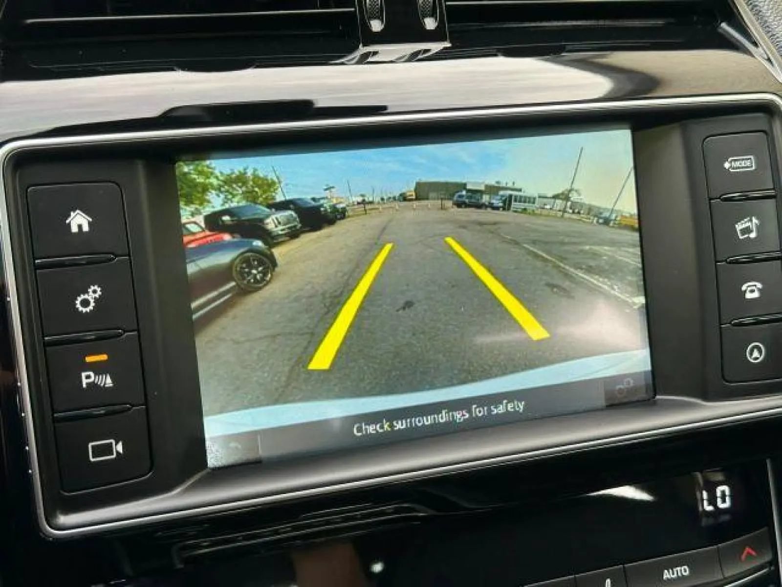 Used 2018 Jaguar XE Prestige RWD image 35