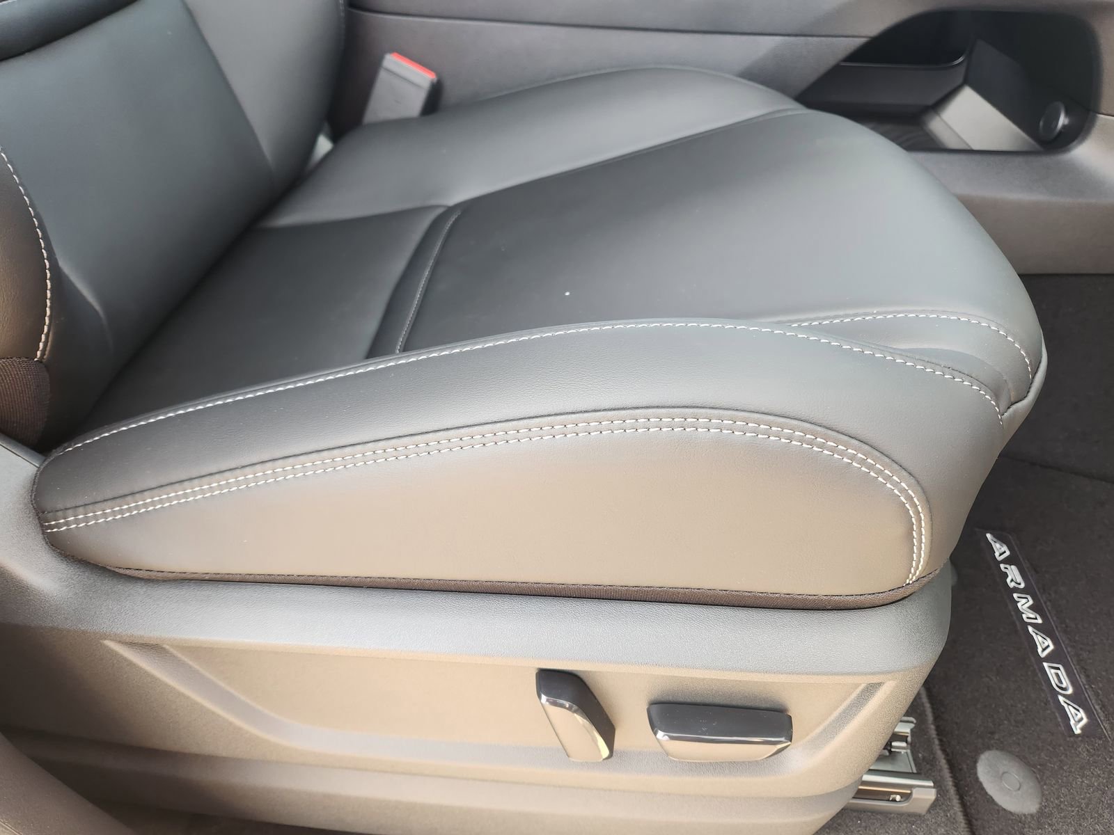 New 2026 Nissan Armada SV image 21