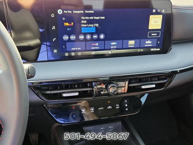 Certified 2026 Nissan Kicks SR FWD image 17