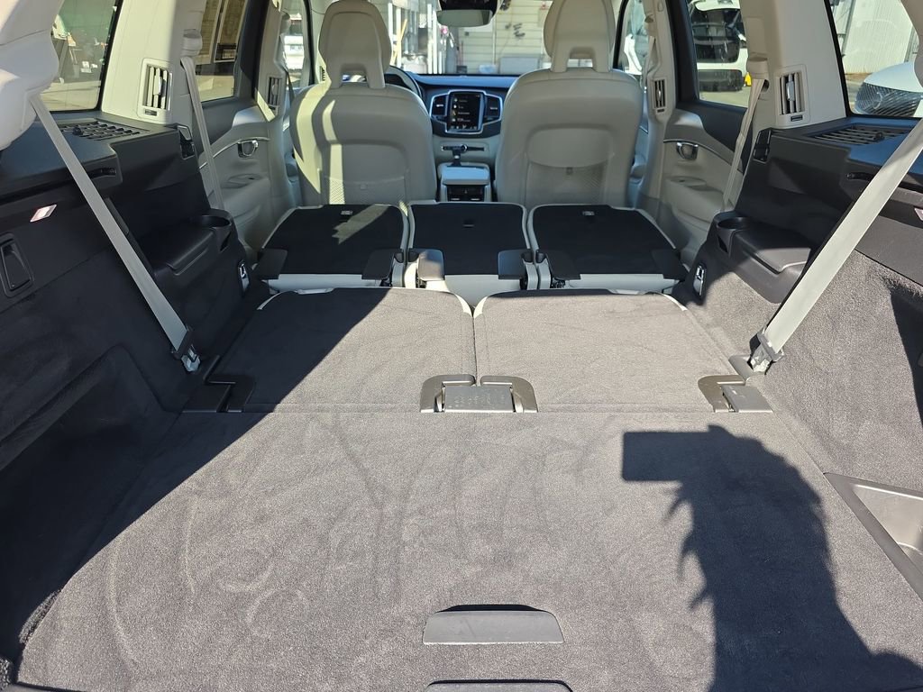 Used 2022 Volvo XC90 T5 Momentum w/ Advanced Package image 25