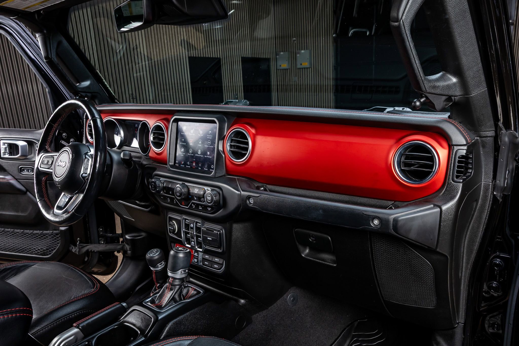Used 2020 Jeep Gladiator Rubicon AWD/4WD image 16